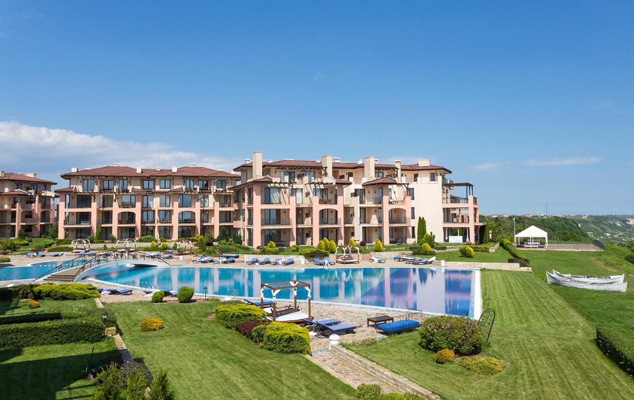Sea View & Infinity Pool Apartments In Kaliakria Resort Baltjik Exteriör bild