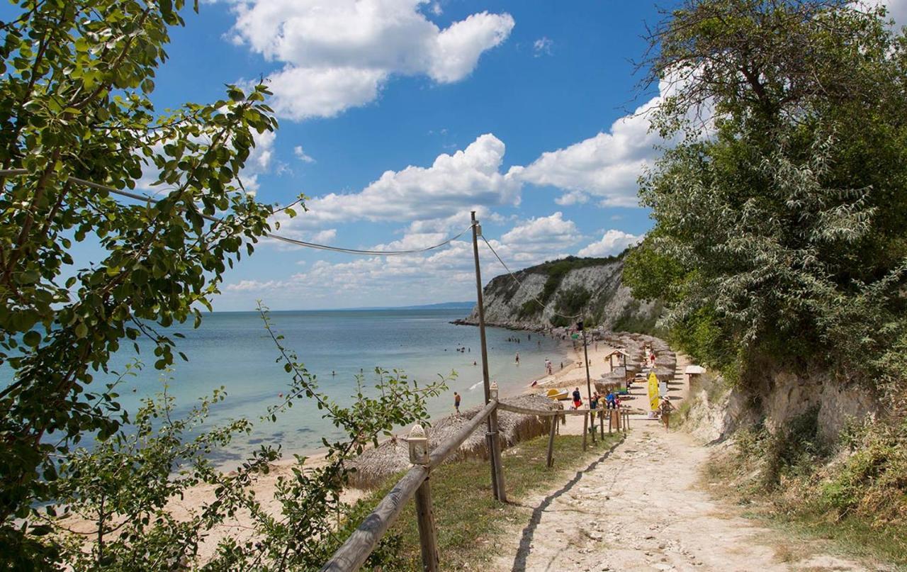 Sea View & Infinity Pool Apartments In Kaliakria Resort Baltjik Exteriör bild