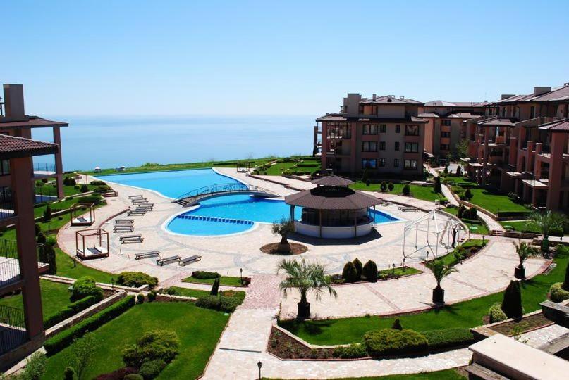 Sea View & Infinity Pool Apartments In Kaliakria Resort Baltjik Exteriör bild